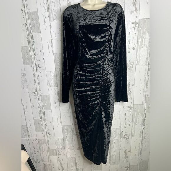 Future Collective Women Dress Ruched Long Sleeve Open Back Black Size 1X NEW - Picture 1 of 13